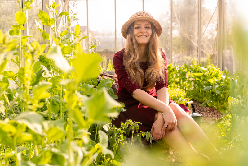 Üppiger, bunter Gemüsegarten Gemüsegarten anlegen: Marie im Gewächshaus